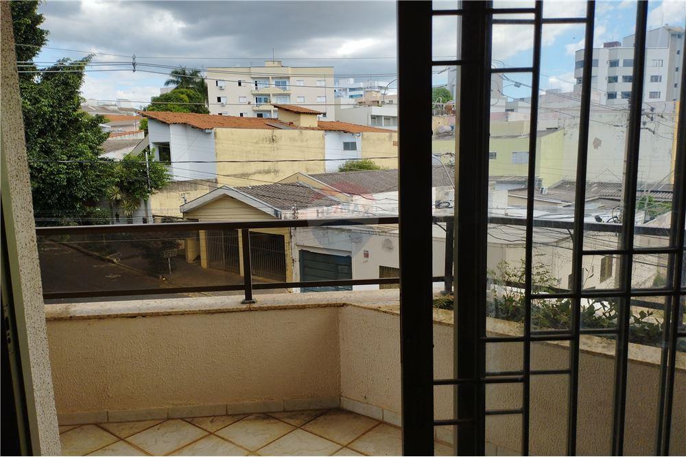 Apartamento - Alugar - Uberlândia , Minas Gerais - Sacada - 870381023-21