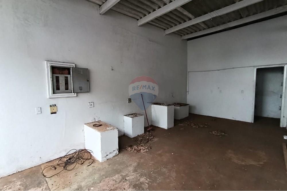 Cj. Comercial/ Sala - Alugar - Ituiutaba , Minas Gerais - WhatsApp Image 2026-01-28 at 14.28.49 (1).jpeg - 870771012-8