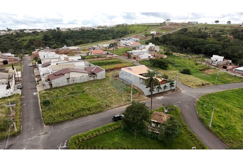 Terreno - Venda - Araxá , Minas Gerais - DJI_20260227100049_0044_D.JPG - Fachada - 870431039-58