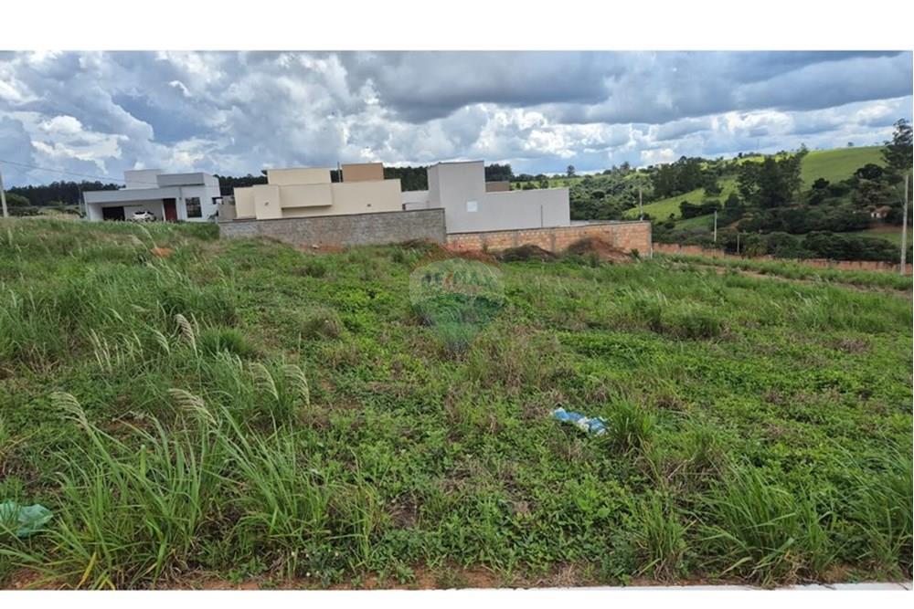 Terreno - Venda - Araxá , Minas Gerais - RODRIGO 1.jpeg - Quintal - 870431054-9