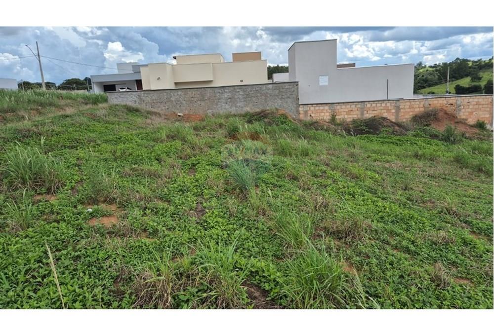 Terreno - Venda - Araxá , Minas Gerais - RODRIGO 5.jpeg - Quintal - 870431054-9