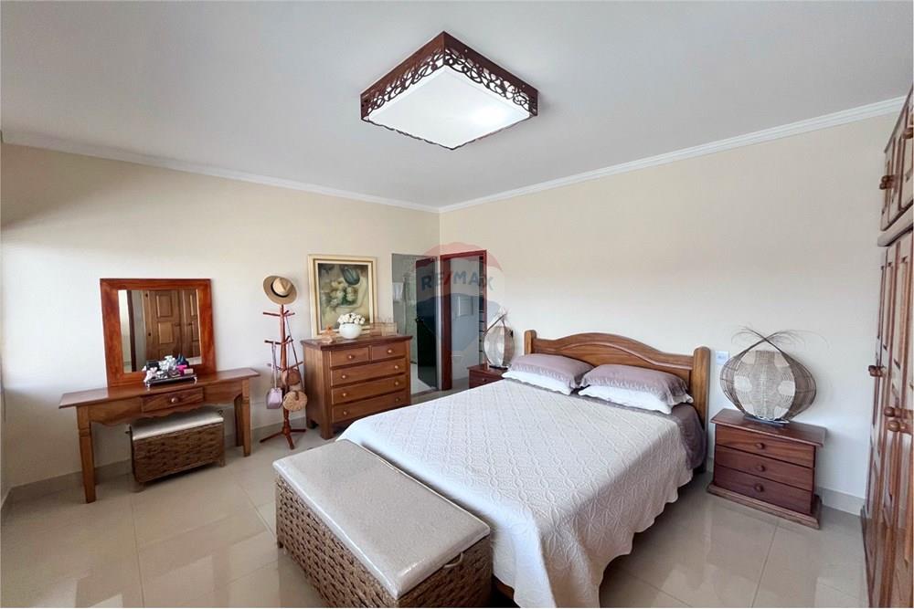 Casa - Venda - Capitólio , Minas Gerais - Imagem do WhatsApp de 2025-10-08 à(s) 15.47.00_3637ffd5.jpg - 870731003-32