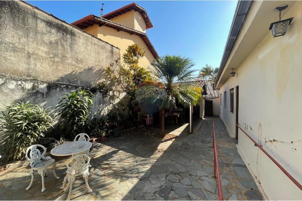 Casa - Venda - Araxá , Minas Gerais - 8.1.jpg - Garagem - 870431045-51