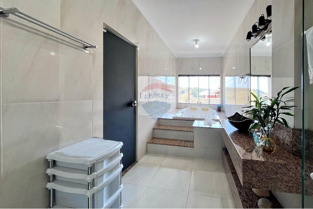 Casa - Venda - Capitólio , Minas Gerais - Imagem do WhatsApp de 2025-10-08 à(s) 15.47.00_8bd1b9a7.jpg - 870731003-32