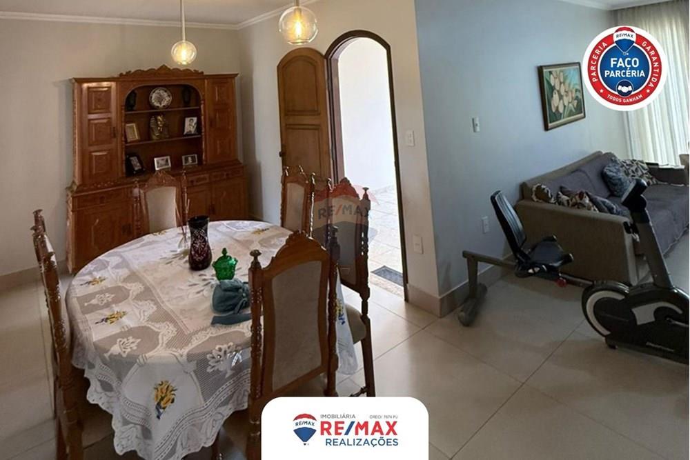 Casa - Venda - Patos de Minas , Minas Gerais - WhatsApp Image 2026-01-13 at 16.17.18 (1).jpeg - 870631022-40