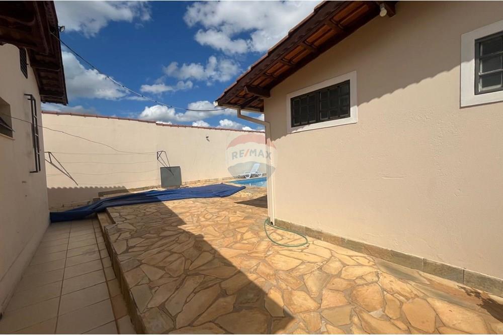 Casa - Venda - Araxá , Minas Gerais - ef26bf8f-2618-4a67-ac95-fcd4f25675ae.jpg - 870431059-24