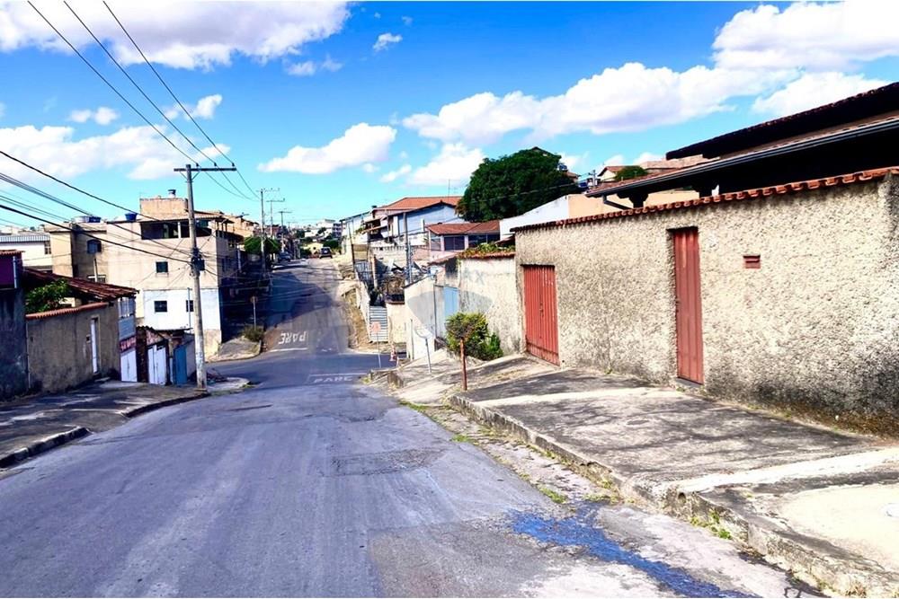 Casa - Venda - Belo Horizonte , Minas Gerais - Rua Esquerda.jpeg - 870241011-61