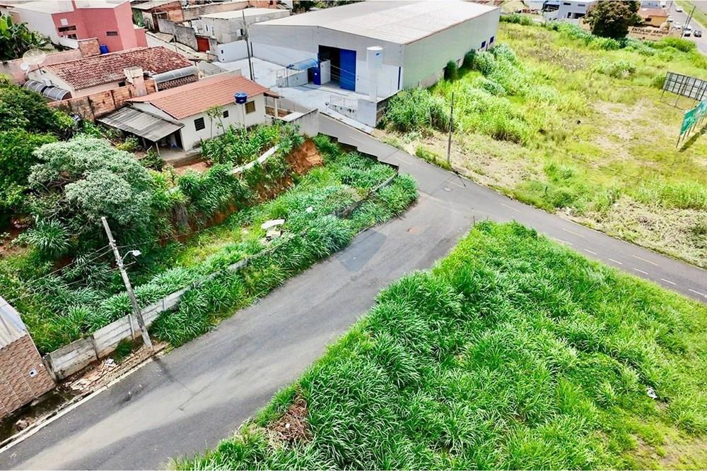 Terreno - Venda - Araxá , Minas Gerais - MARINA 3.jpeg - Quintal - 870431031-70