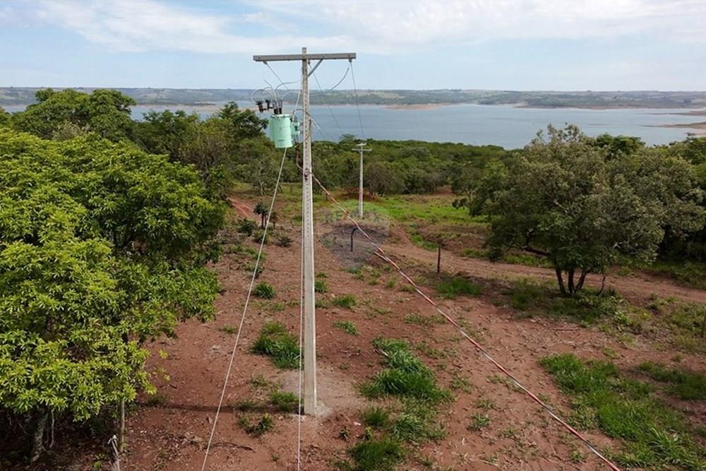 Terreno - Venda - Pedrinópolis , Minas Gerais - DJI_20251113092050_0009_D.JPG - Pátio interno - 870431063-9