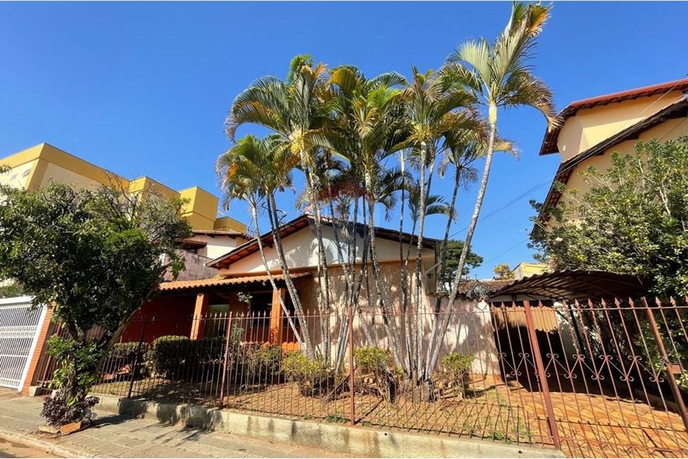 Casa - Venda - Araxá , Minas Gerais - H2.jpeg - Fachada - 870431045-51