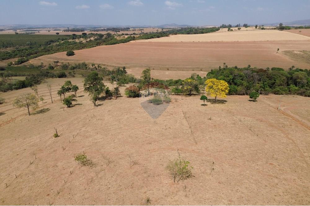 Residential - ਧਰਤੀ - Araxá , Minas Gerais - BR - 07.JPG - 870431045-23