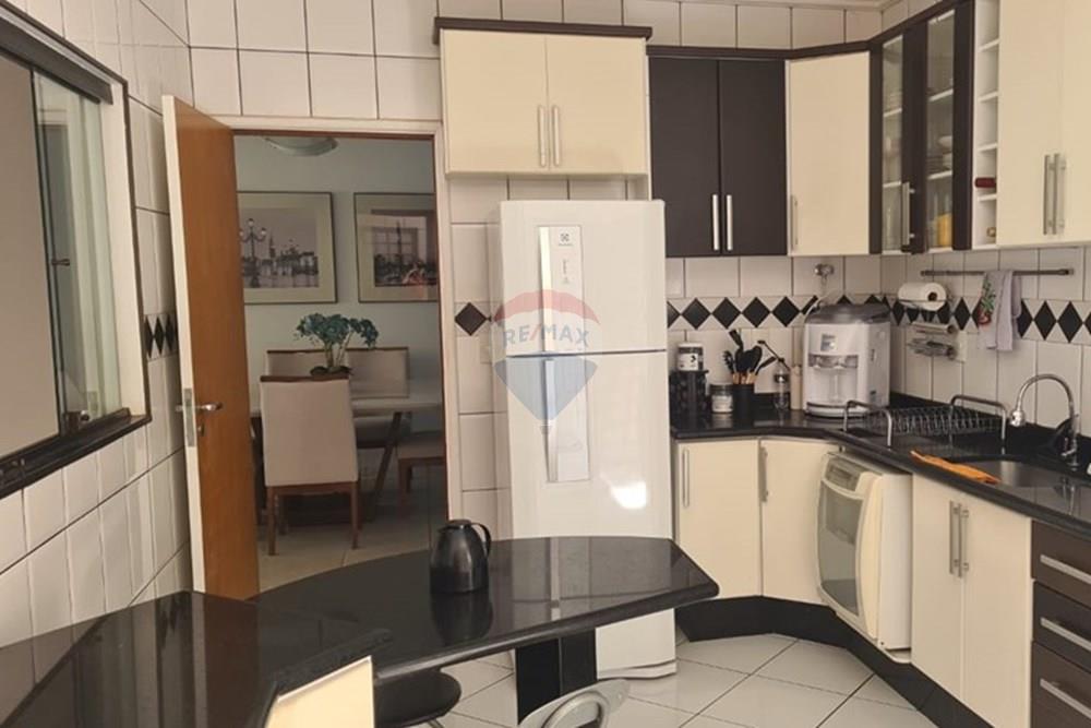 Casa - Venda - Araxá , Minas Gerais - Letícia e Eduardo casa Jardim das Primaveras foto cozinha outro ângulo.jpg - Cozinha - 870431004-124