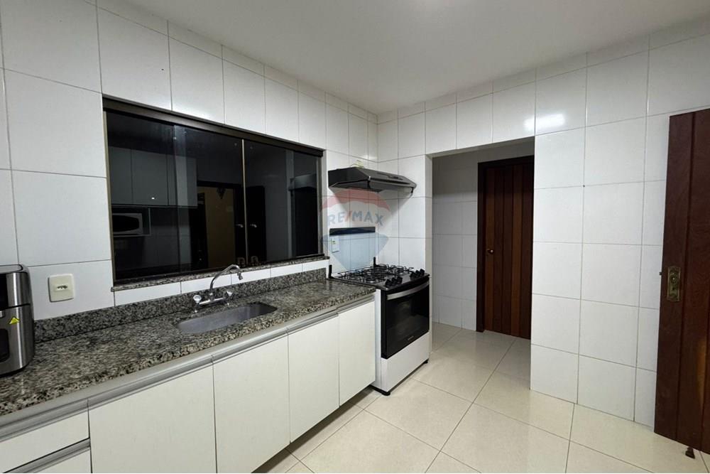 Casa - Venda - Nova Lima , Minas Gerais - WhatsApp Image 2025-05-26 at 18.22.27 (1).jpeg - Cozinha - 870421098-1