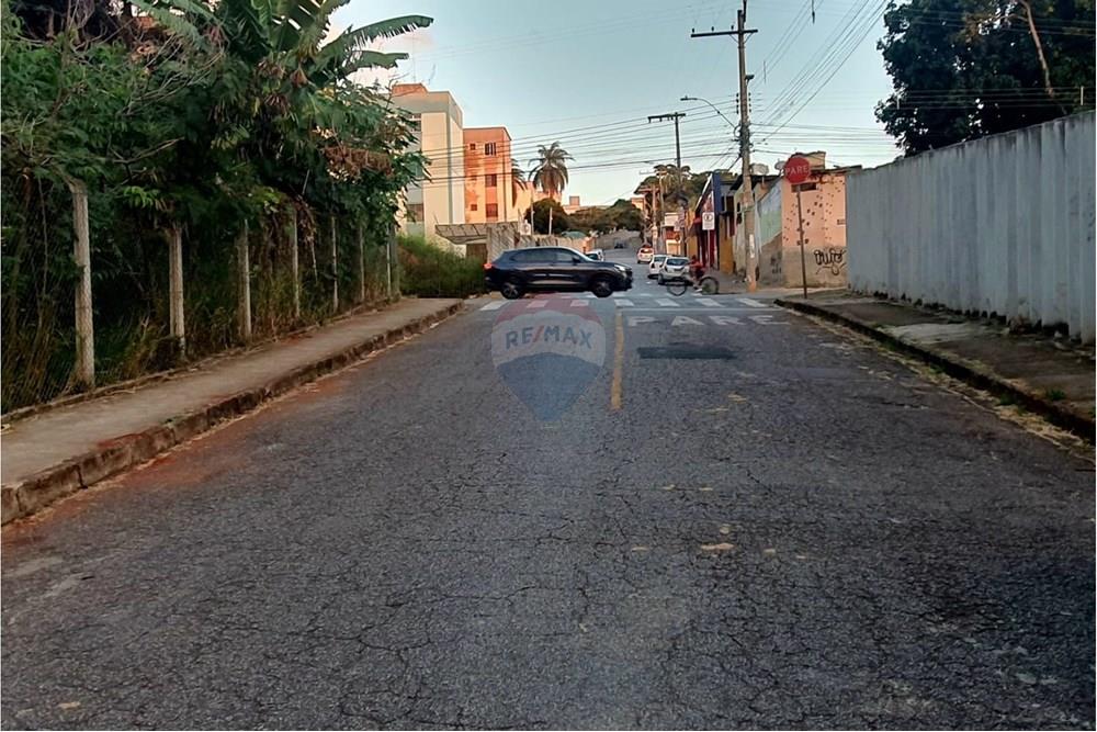 Apartamento - Venda - Belo Horizonte , Minas Gerais - Foto Rua em frente o prédio 1.jpg - 870241097-37