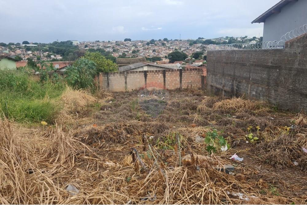 Terreno - Venda - Araxá , Minas Gerais - José Antonio Vitalino terreno Armando Santos foto 3.jpg - 870431004-98