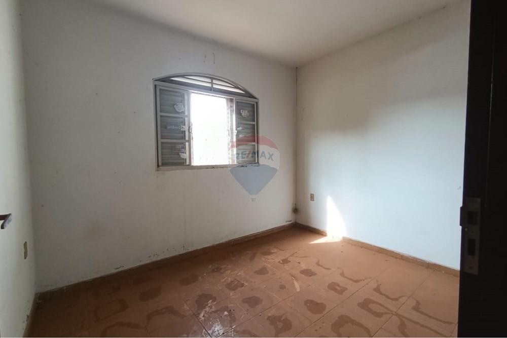 Casa - Venda - Ituiutaba , Minas Gerais - WhatsApp Image 2025-12-22 at 10.43.03 (2).jpeg - 870771001-46