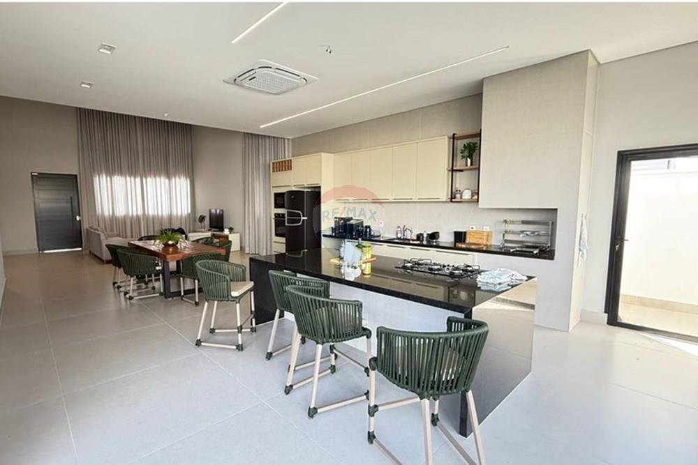 Casa de Condomínio - Venda - Caratinga , Minas Gerais - WhatsApp Image 2025-12-03 at 09.52.12 (1).jpeg - Cozinha da sala de estar - 870711005-17