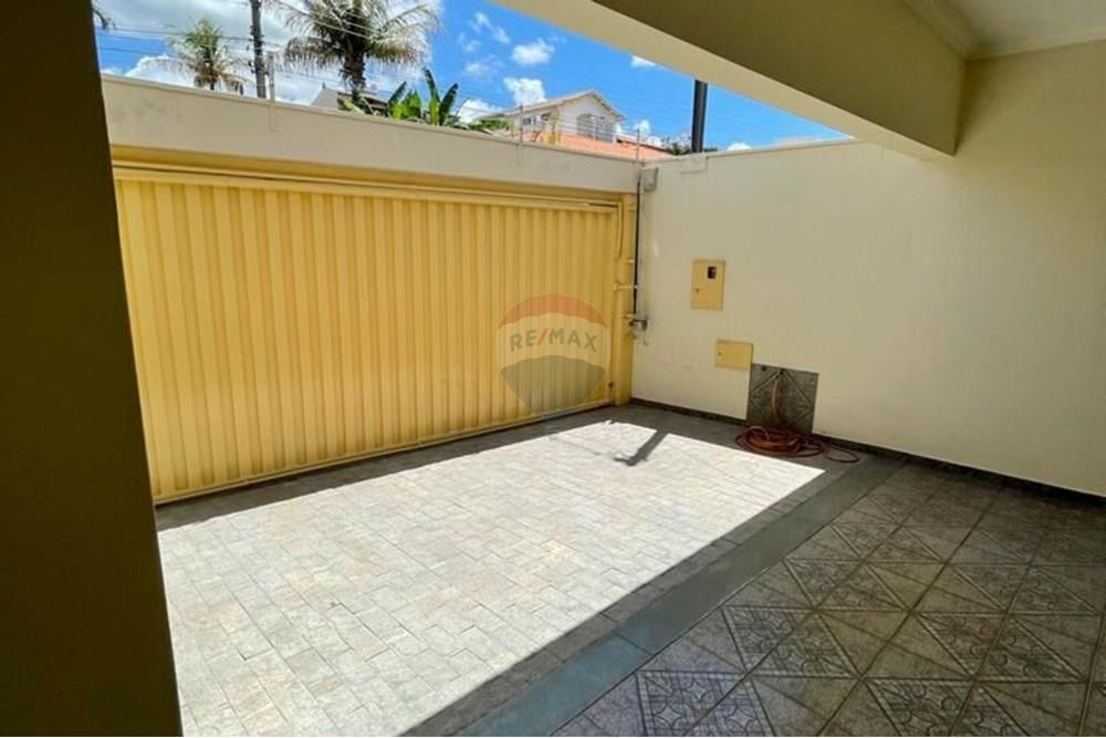 Casa - Venda - Passos , Minas Gerais - Imagem do WhatsApp de 2025-09-19 à(s) 18.12.36_65b9ad4a.jpg - 870731003-17