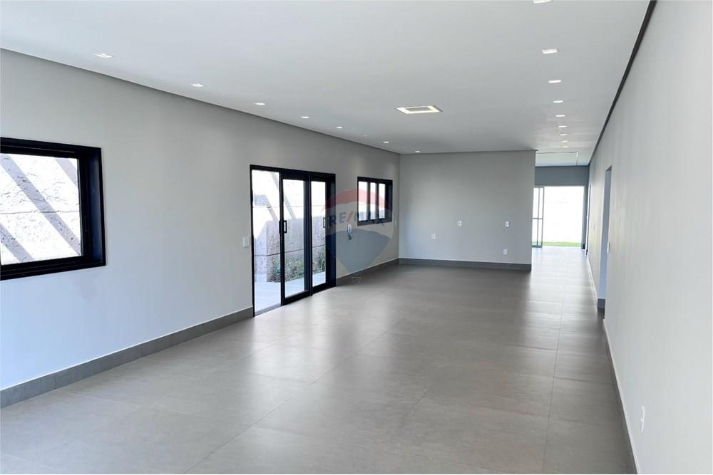 Casa - Venda - Capitólio , Minas Gerais - Imagem do WhatsApp de 2025-10-06 à(s) 11.49.08_e81fdf98.jpg - 870731003-20