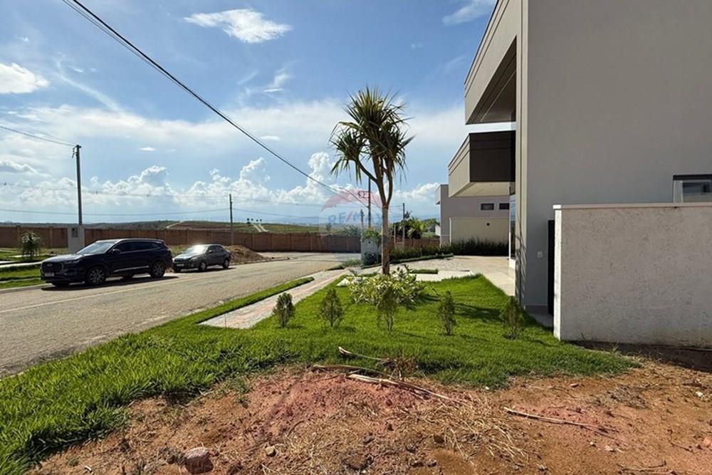 Casa de Condomínio - Venda - Caratinga , Minas Gerais - WhatsApp Image 2025-12-03 at 09.51.35 (3).jpeg - Garagem - 870711005-17