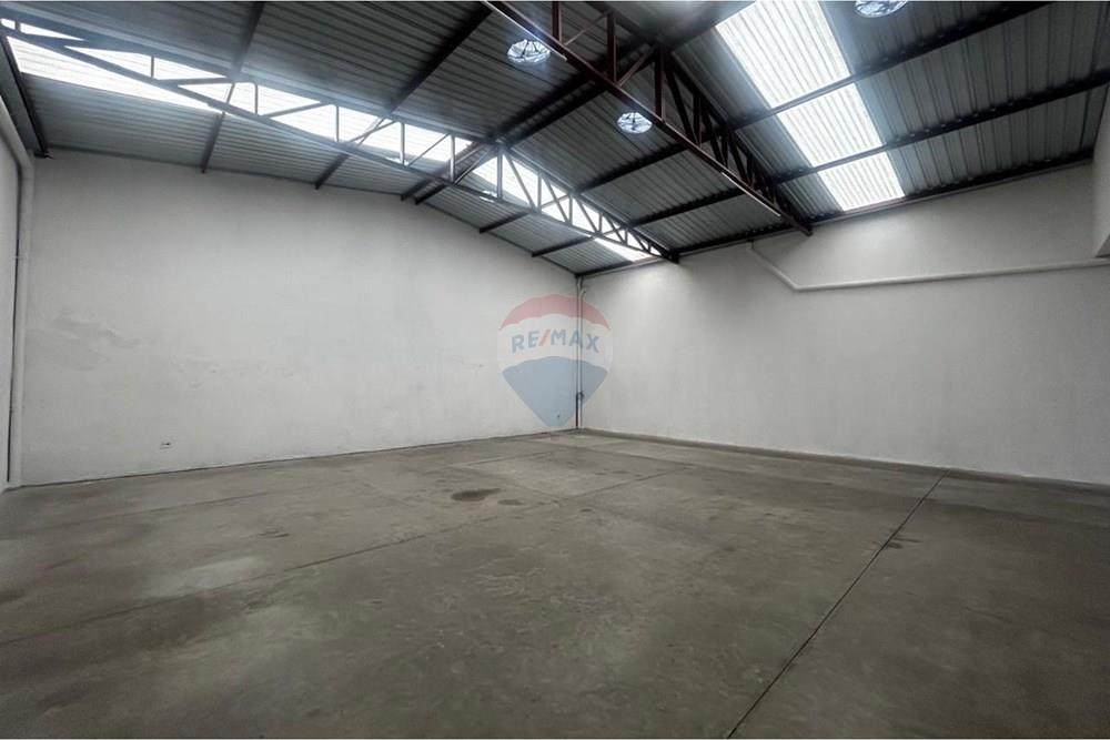 Ponto Comercial - Alugar - Poços de Caldas , Minas Gerais - WhatsApp Image 2026-02-10 at 11.20.07 (4).jpeg - 870361060-16