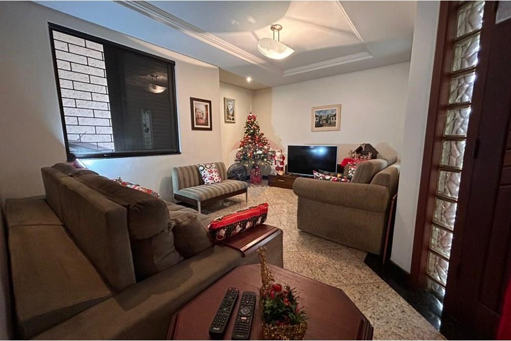 Casa - Venda - Ipatinga , Minas Gerais - WhatsApp Image 2025-12-13 at 12.07.02 (2).jpeg - Sala de estar - 870711015-15