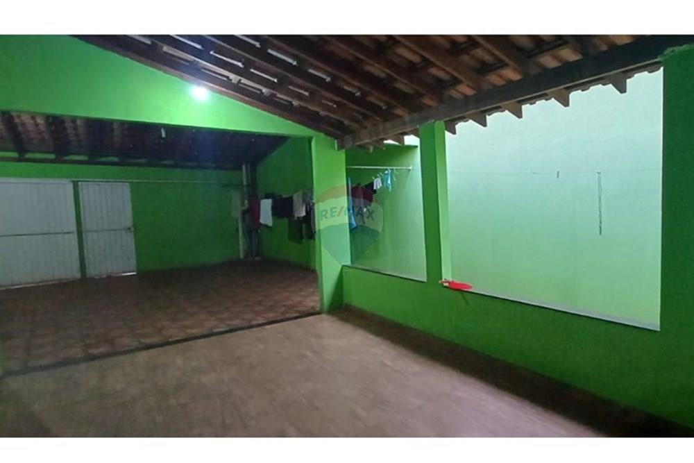 Casa - Venda - Ituiutaba , Minas Gerais - WhatsApp Image 2025-10-17 at 13.45.32 (2).jpeg - 870771004-4