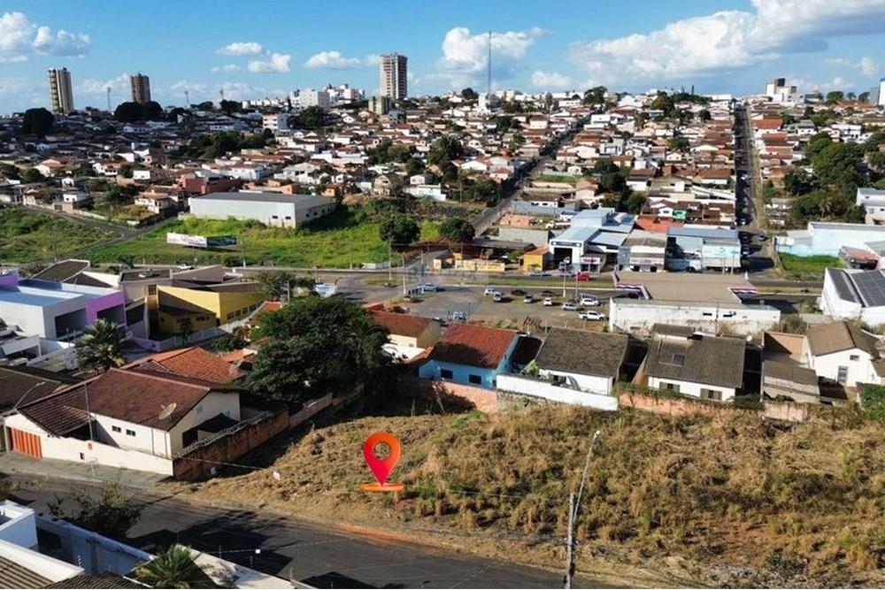 Terreno - Venda - Araxá , Minas Gerais - 02.jpg - 870431045-52