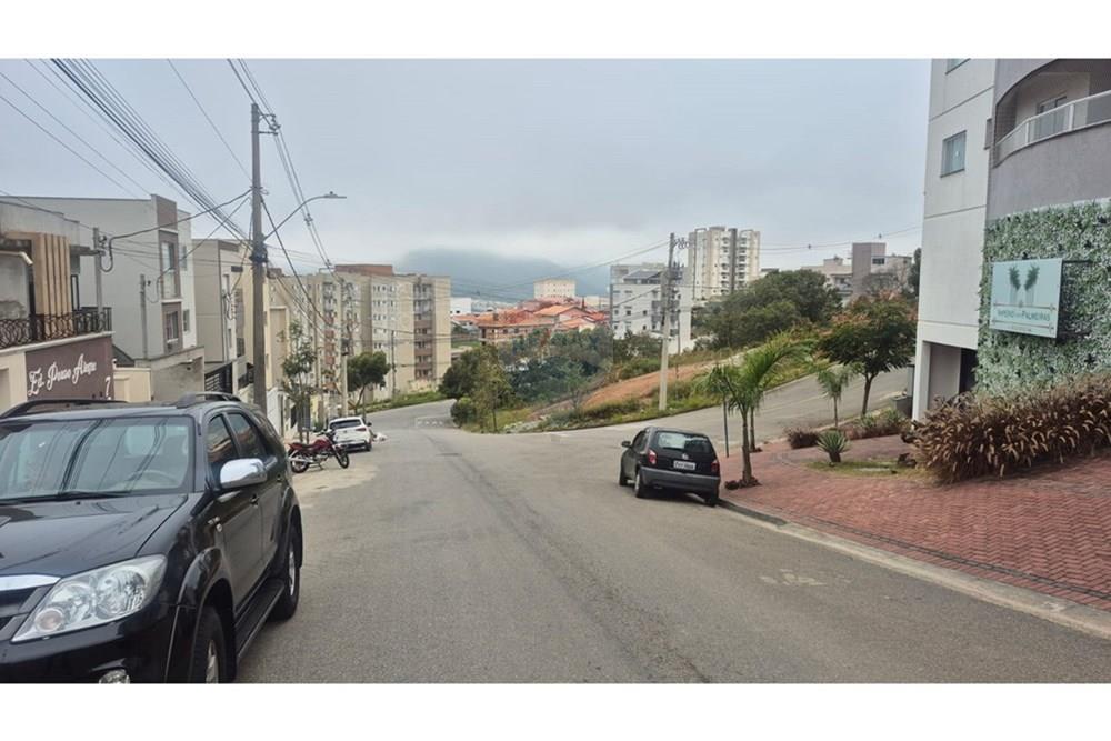 Terreno - Venda - Poços de Caldas , Minas Gerais - vista da rua lado esquerdo.jpeg - 870361003-14