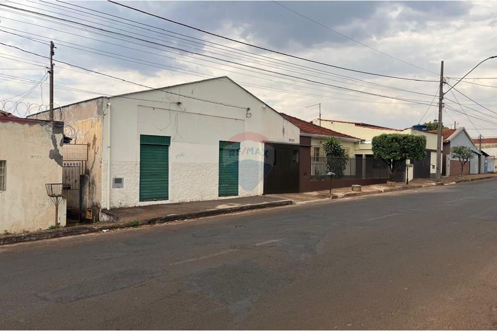 Ponto Comercial/ Loja - Alugar - Ituiutaba , Minas Gerais - IMG-20251007-WA0010.jpg - 870771008-4