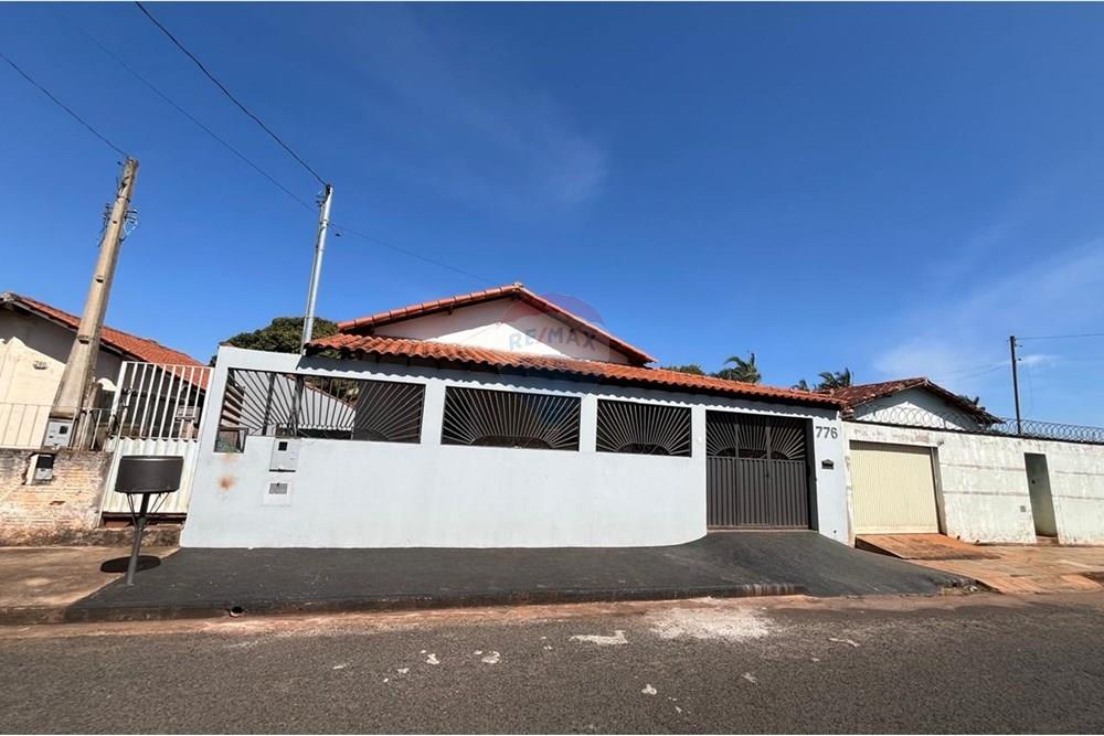 Casa - Venda - Ituiutaba , Minas Gerais - Imagem do WhatsApp de 2025-10-16 à(s) 10.34.39_b42acdb3.jpg - 870771001-27