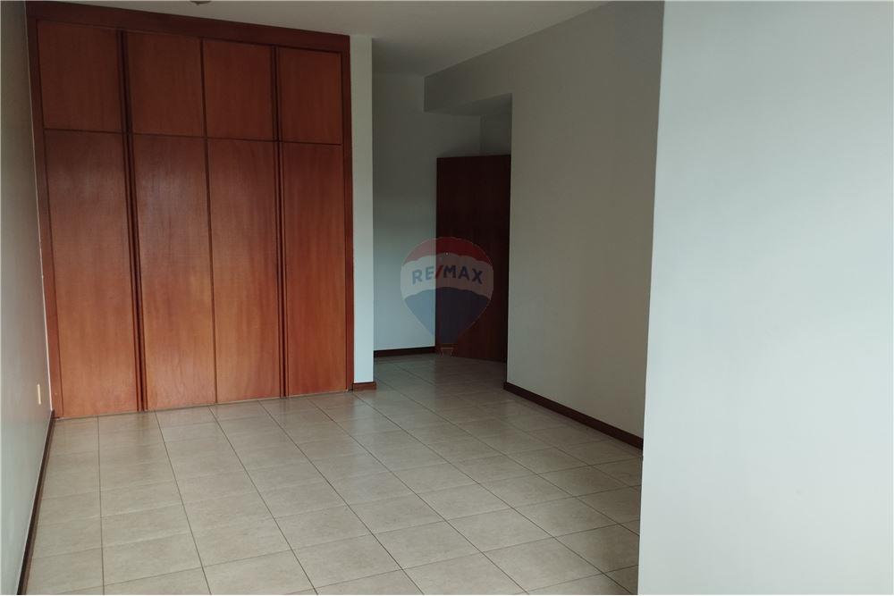 Apartamento - Alugar - Uberlândia , Minas Gerais - Suíte - Suite - 870381023-21