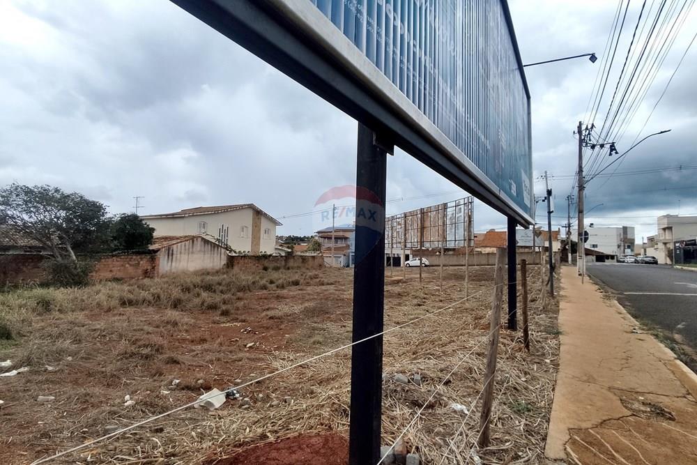 Terreno - Venda - Monte Carmelo , Minas Gerais - IMG_20260104_110816.jpg - 870381037-2