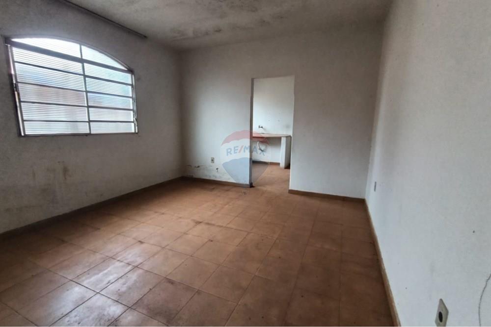 Casa - Venda - Ituiutaba , Minas Gerais - WhatsApp Image 2025-12-22 at 10.43.07 (2).jpeg - 870771001-46