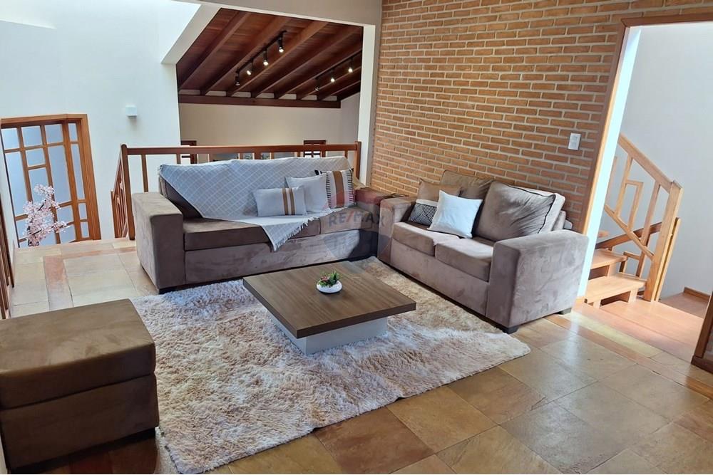 Casa - Venda - Araxá , Minas Gerais - Maria Aparecida de Moura Oliveira foto varanda Sala Segundo Andar.jpg - 870431004-121