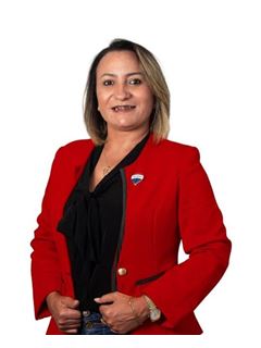 Lisandra Caetano - RE/MAX JOTA I