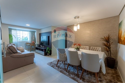 Venda-Apartamento-Rua 22 Sul Lote 08 , 307  - A 100 m da estação principal do metrô.  - Sul , Águas Claras , Distrito Federal , 71925720-880111085-9