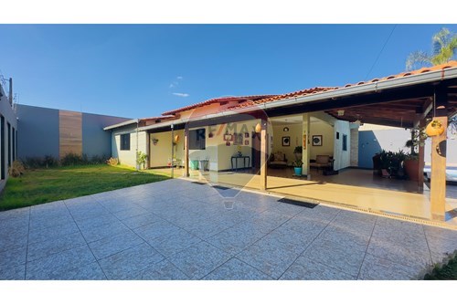 Venda-Casa-Arniqueiras , Águas Claras , Distrito Federal , 71995605-880341027-28