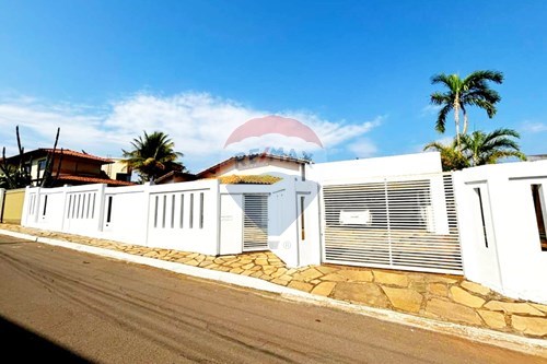 Venda-Casa-SHA CONJ 5 CHÁCARA 8 , 13  - Arniqueiras , Águas Claras , Distrito Federal , 71.995-050-880411041-11