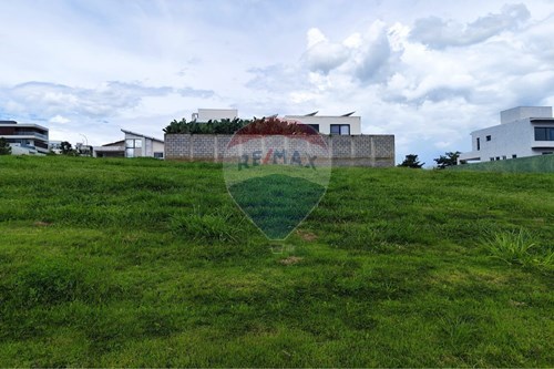 Venda-Terreno-Residencial Alphaville 1 Rua V Lote , 13  - Alphaville residencial 1  - Jardim Botânico , Brasília , Distrito Federal , 72897160-880341024-150