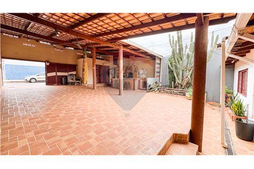 For Sale-House-Quadra 06 Sobradinho , SN  - Sobradinho , Sobradinho , Distrito Federal , 73025-062-880221002-37