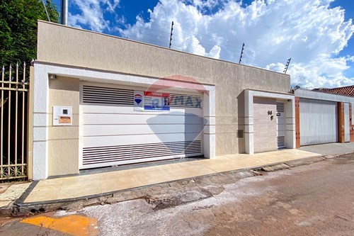 Venda-Casa-QE 32 CJ. H CASA , 14  - Guara II , Guara , Distrito Federal , 71065081-880111107-9