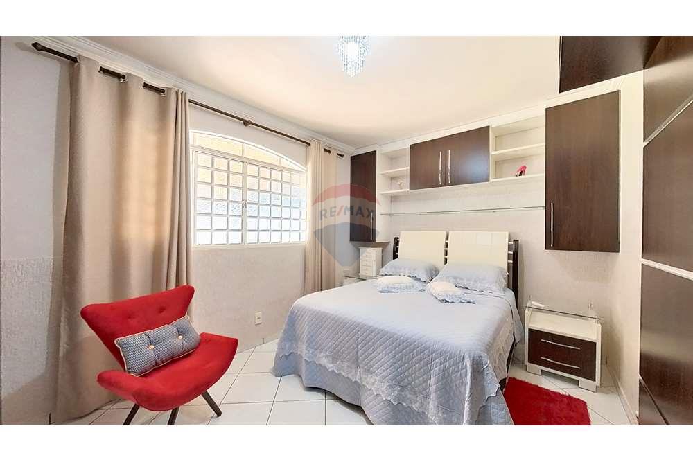 Casa de Condomínio - Venda - Vicente Pires , Distrito Federal - IMG_20240708_152542_00_merged.jpg - 880341171-51