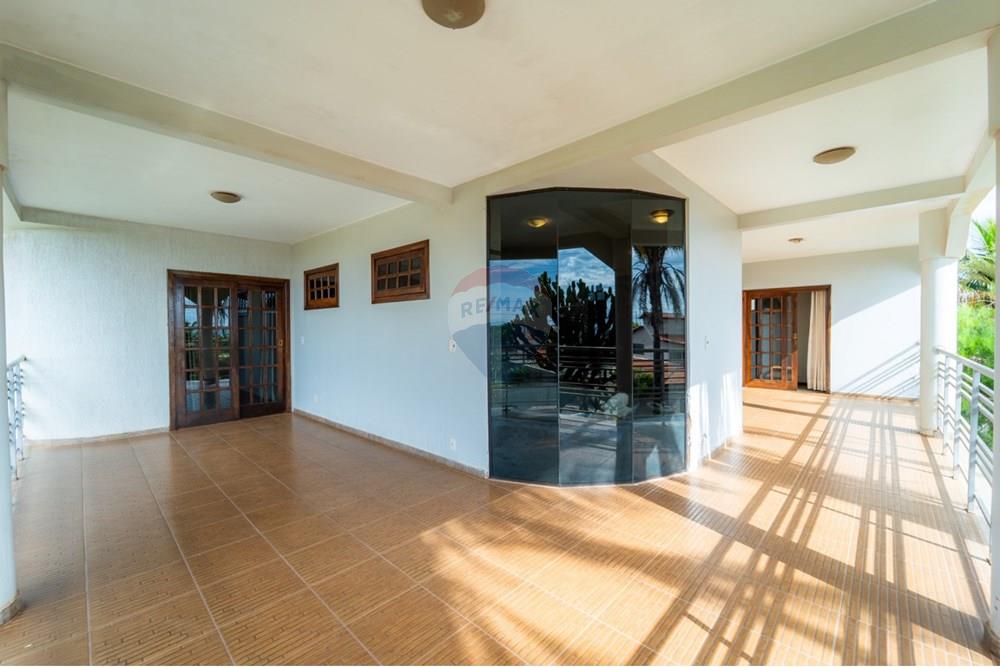 Casa - Venda - Sobradinho , Distrito Federal - 15 - Suítes 1º Nível - Varanda.jpeg - 880151004-196