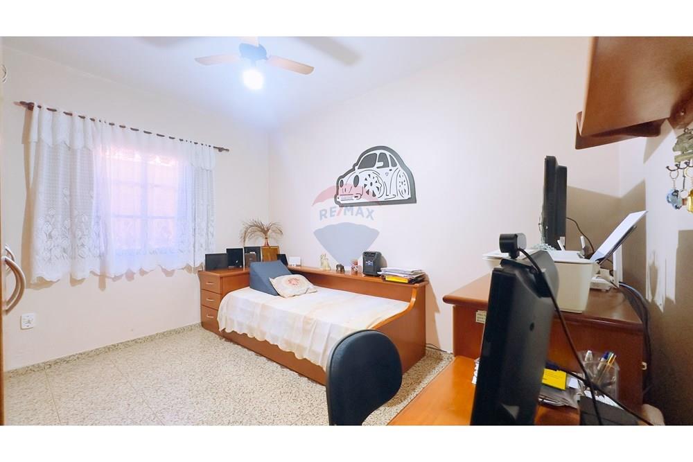 Casa - Venda - Sobradinho , Distrito Federal - Quarto e escritório .jpg - 880341013-76