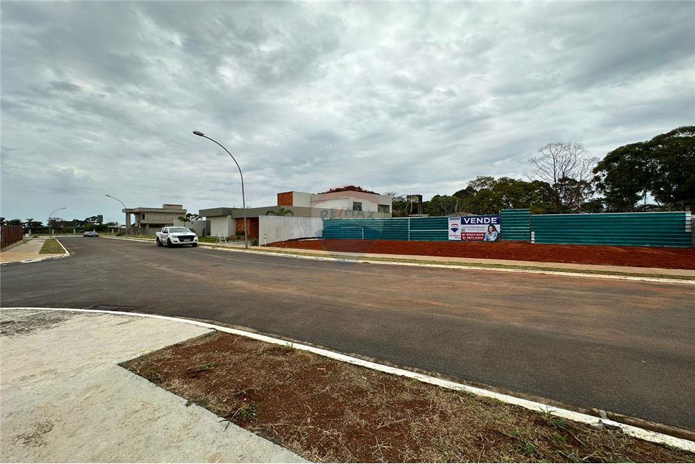 Terreno - Venda - Brasília , Distrito Federal - 18 - 880321003-435