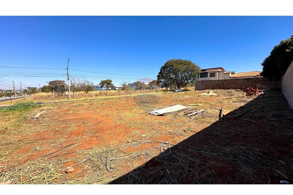 Terreno - Venda - Brasília , Distrito Federal - IMG_5111.jpg - Quintal - 880261102-26