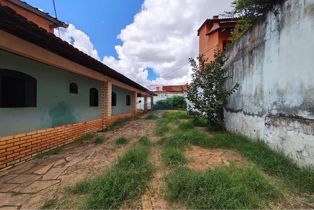 Casa de Condomínio - Venda - Vicente Pires , Distrito Federal - 30. WhatsApp Image 2026-03-29 at 15.45.07 (1)GARAGEM DESCOBERTA 10V.jpeg - 880221055-42