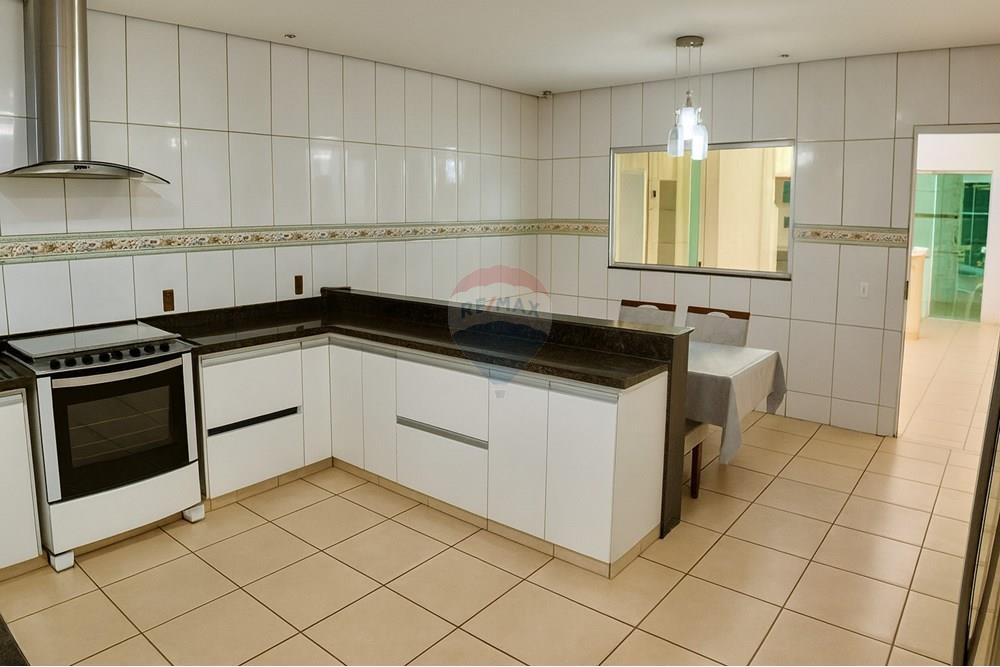 Sobrado - Venda - Taguatinga , Distrito Federal - 082317A0-C8F9-44A4-A43F-6E2788642528.jpg - 880231061-46