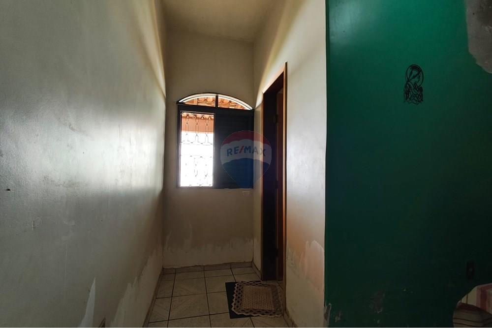 Casa de Condomínio - Venda - Vicente Pires , Distrito Federal - 20. WhatsApp Image 2026-03-29 at 15.45.08CORREDORCOZINHA.jpeg - 880221055-42